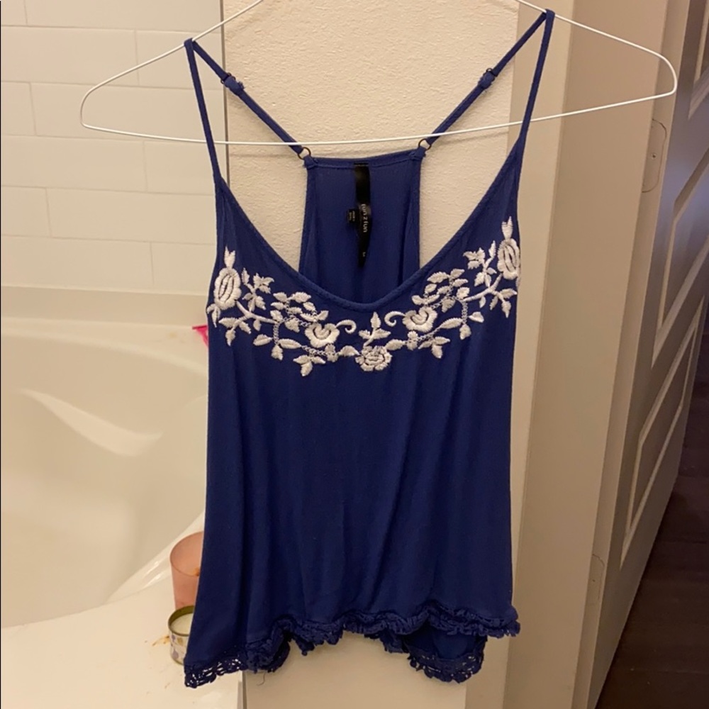 Tank top with white flowers